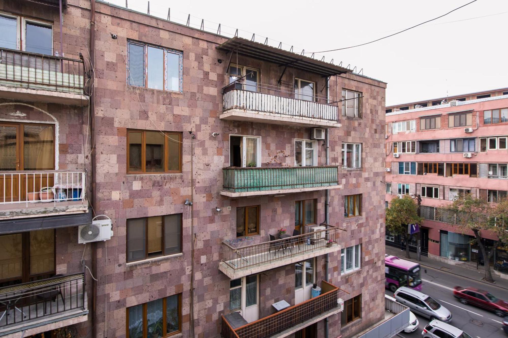Residence Nalbandyan 96 Jereván Kültér fotó